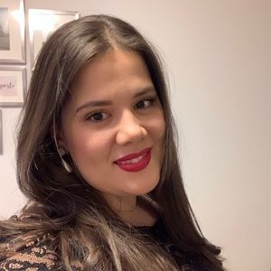 Meet your Posher, Carolina